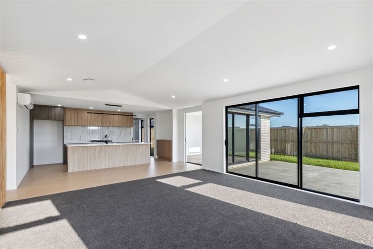 Photo of property in 8 Ivan Mauger Place, Rolleston, 7615