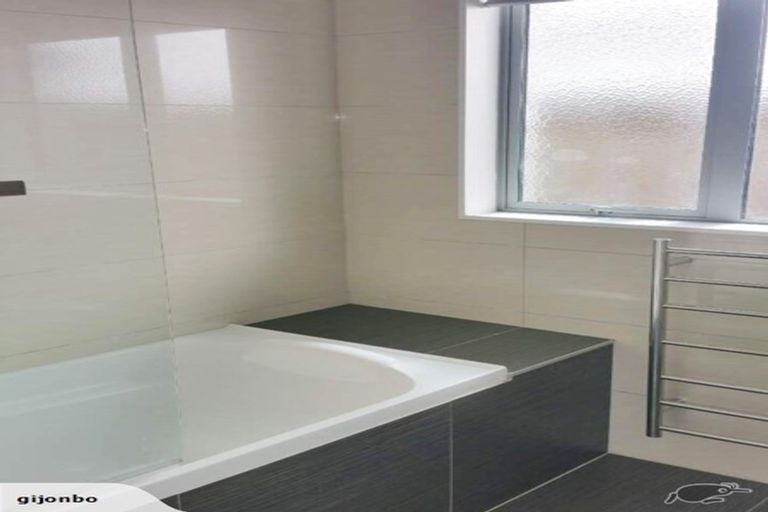 Photo of property in 12 Moho Lane, Takanini, 2112