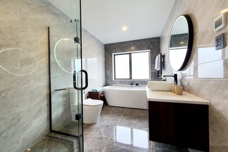 Photo of property in 5 Sager Midgley Road, Hobsonville, Auckland, 0616