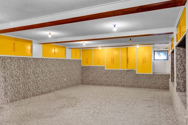Photo of property in 100a Queens Road, Glen Avon, New Plymouth, 4312