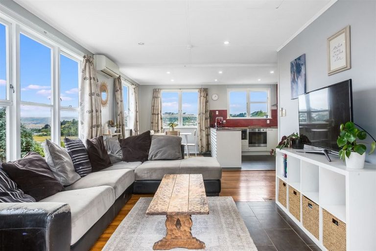 Photo of property in 21 Desert Gold Street, Ascot Park, Porirua, 5024