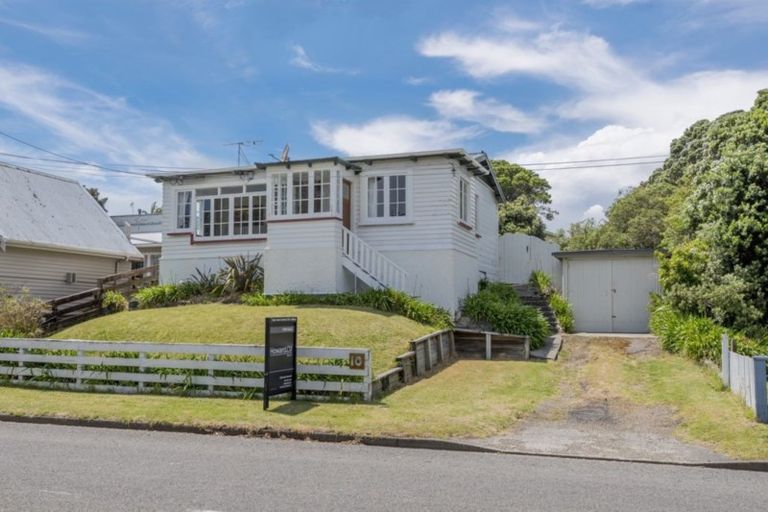 Photo of property in 10 Manly Street, Paraparaumu Beach, Paraparaumu, 5032