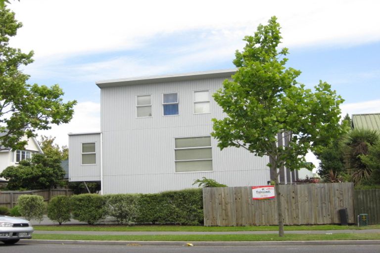 Photo of property in 6/3 Grove Road, Addington, Christchurch, 8024