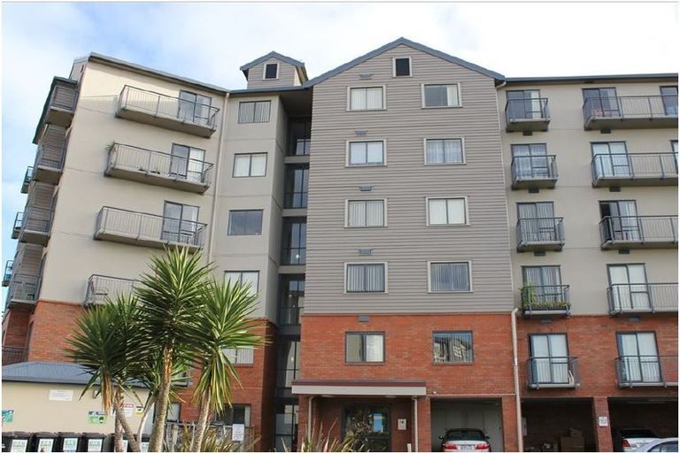 Photo of property in 6i/17 Crown Lynn Place, New Lynn, Auckland, 0600