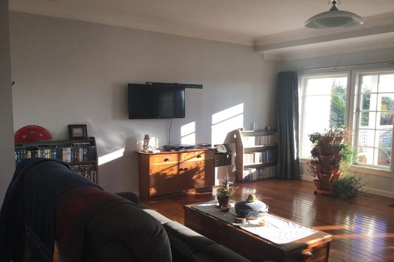 Photo of property in 50 Rosier Road, Glen Eden, Auckland, 0602