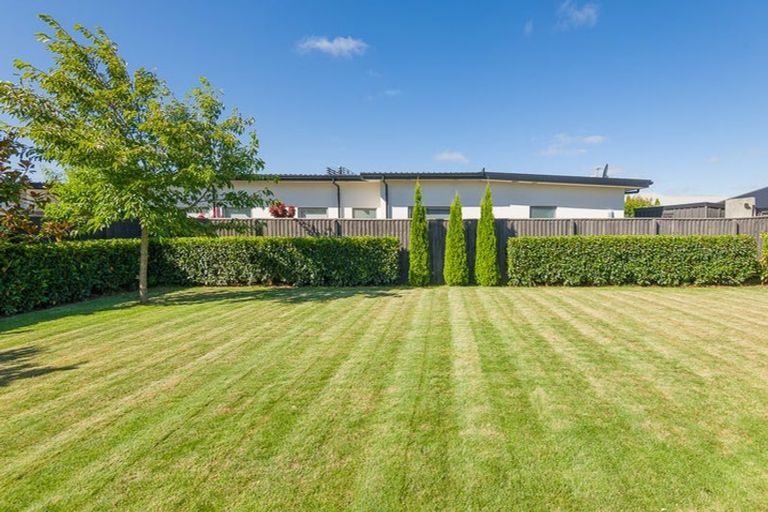 Photo of property in 18 Sterling Drive, Prebbleton, 7604