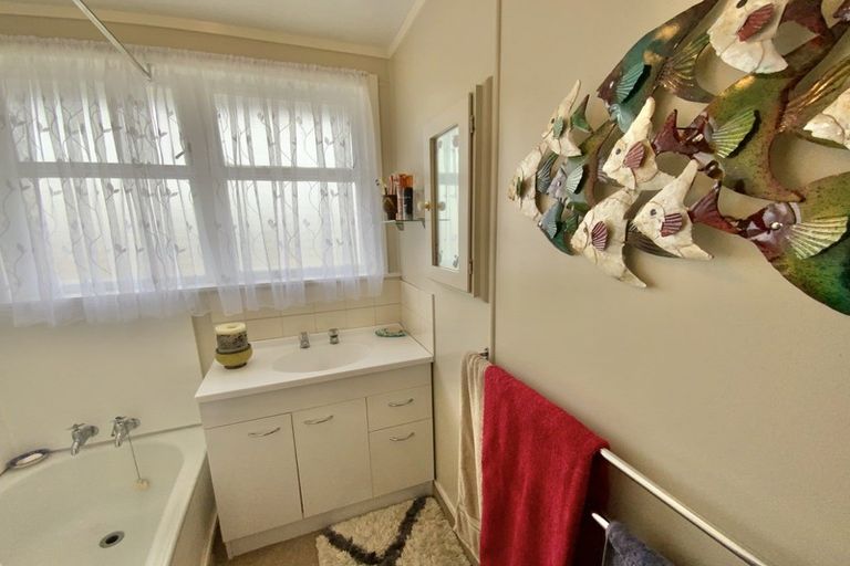 Photo of property in 19 Edward Street, Tokoroa, 3420