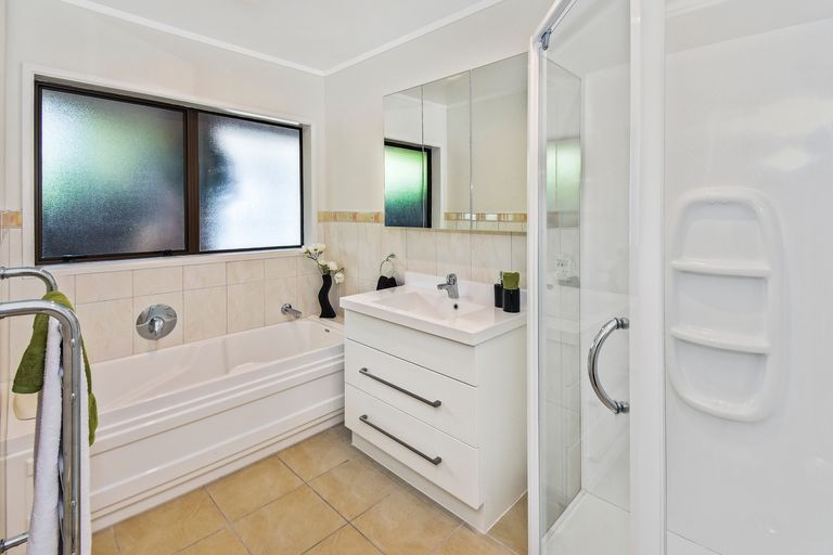 Photo of property in 1 Talga Court, Conifer Grove, Takanini, 2112