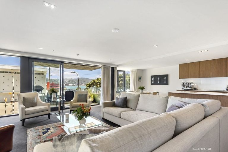 Photo of property in 1w/150 Oriental Parade, Oriental Bay, Wellington, 6011