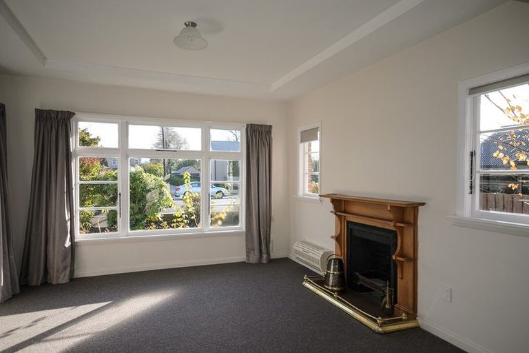 Photo of property in 16 Plynlimon Road, Fendalton, Christchurch, 8052