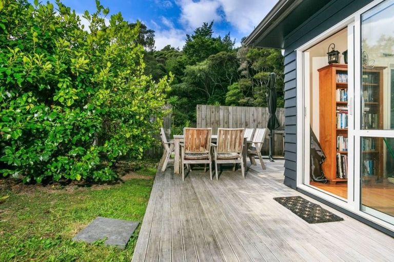 Photo of property in 74a Eskdale Road, Birkdale, Auckland, 0626