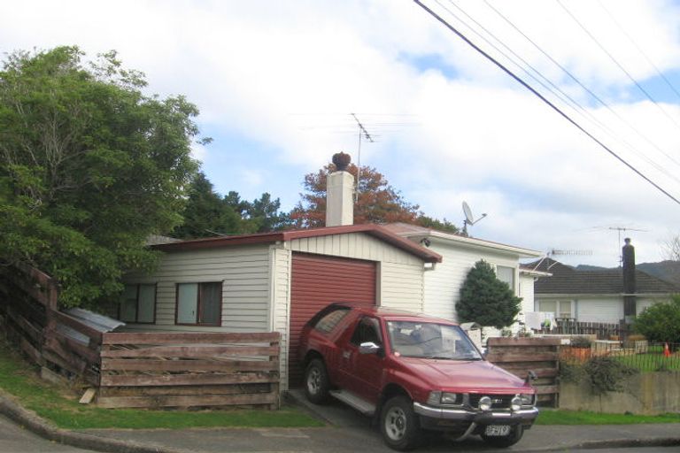 Photo of property in 12 Gawler Grove, Wainuiomata, Lower Hutt, 5014