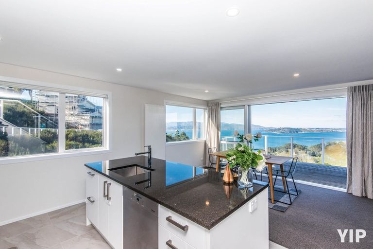 Photo of property in 8 Cessna Way, Newlands, Wellington, 6037