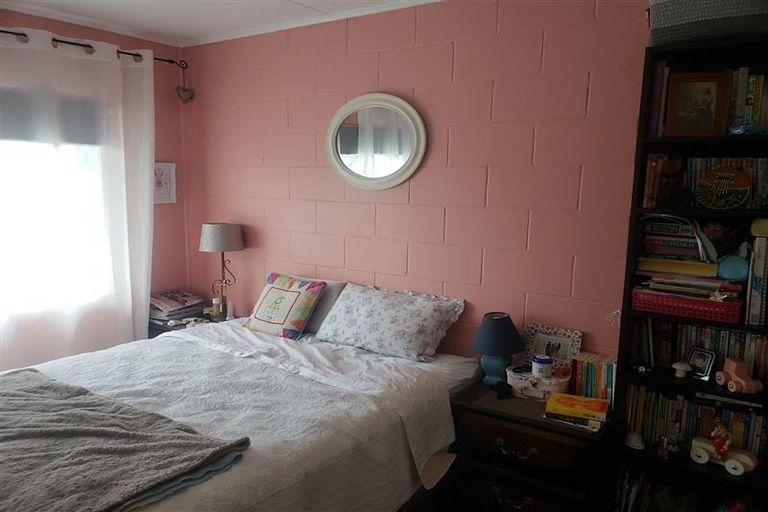 Photo of property in 1/11 Cornwall Place, Stoke, Nelson, 7011