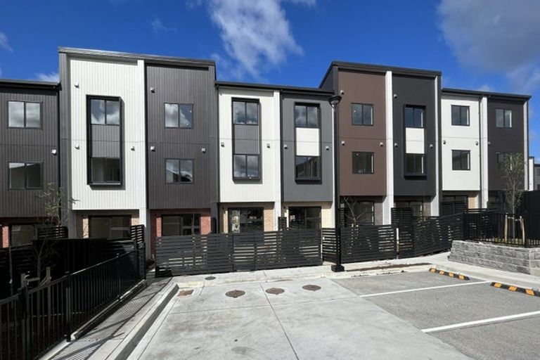 Photo of property in 5/60 Selo Street, Glen Eden, Auckland, 0602