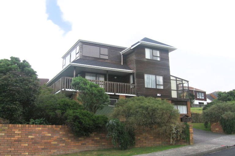 Photo of property in 17 Ramphal Terrace, Khandallah, Wellington, 6035