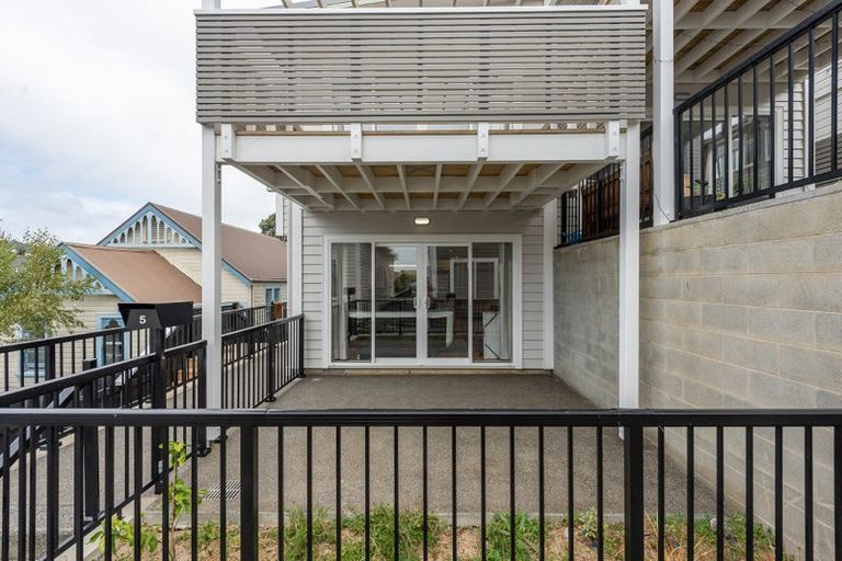 Photo of property in 239u5 Adelaide Road, Newtown, Wellington, 6021