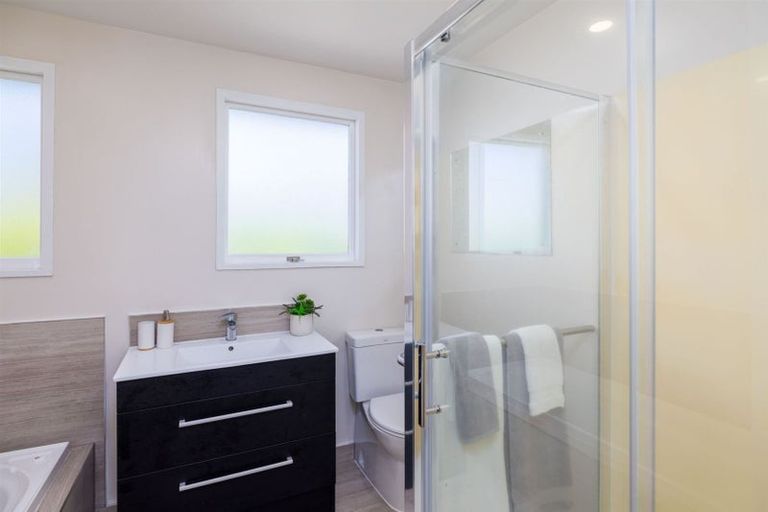Photo of property in 7 Farnborough Street, Aranui, Christchurch, 8061