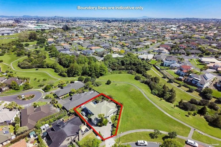 Photo of property in 22 John Brooke Crescent, East Tamaki Heights, Auckland, 2016