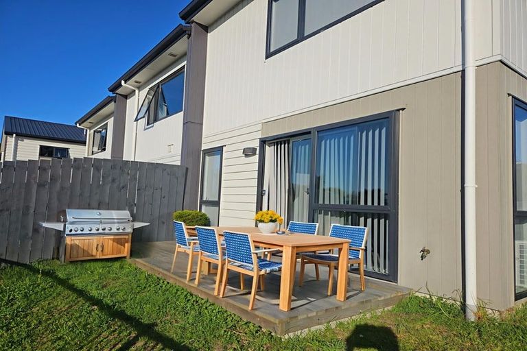 Photo of property in 30 Matawhanga Drive, Wattle Downs, Auckland, 2103