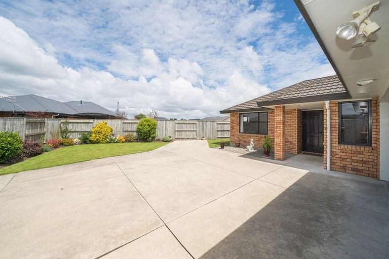 Photo of property in 10a Pegasus Place, Kelvin Grove, Palmerston North, 4414