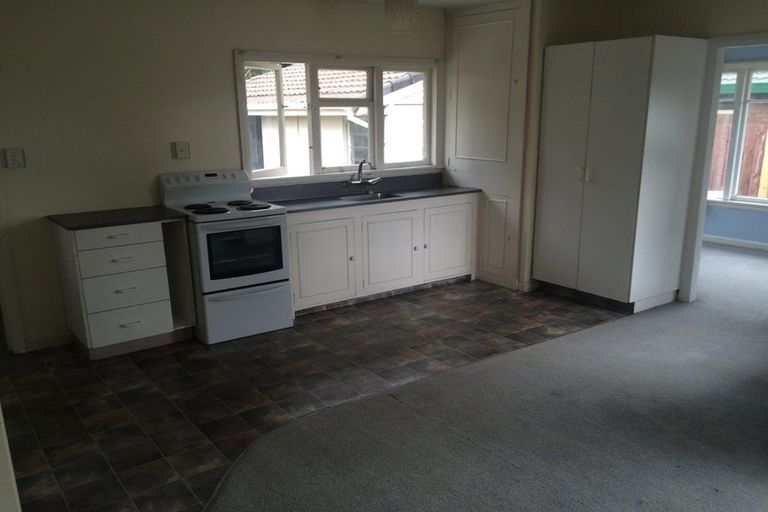 Photo of property in 86 Springs Road, Hornby, Christchurch, 8042
