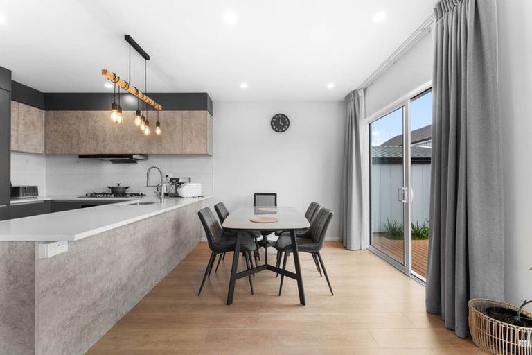 Photo of property in 13 Morus Road, Massey, Auckland, 0614