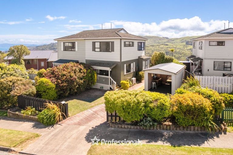 Photo of property in 25a Outram Grove, Kelson, Lower Hutt, 5010