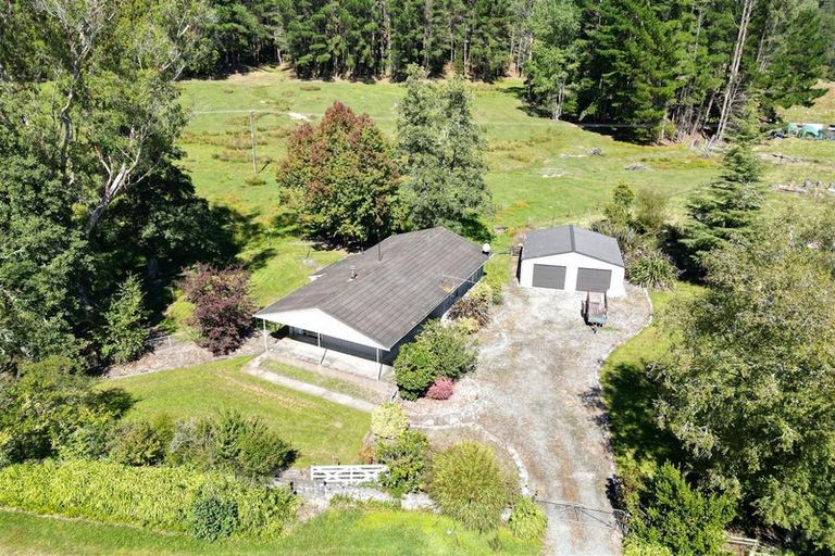 Photo of property in 47 Inwoods Road, Parklands, Christchurch, 8083