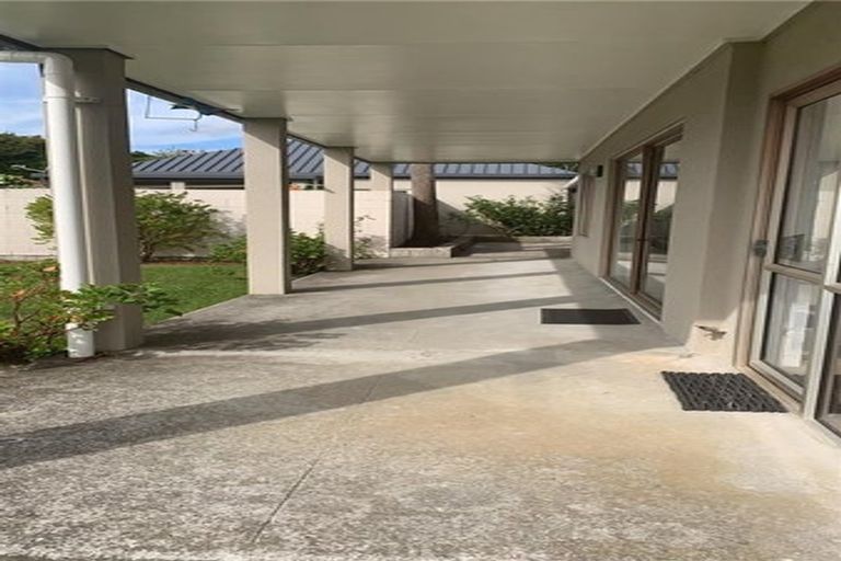 Photo of property in 70 Nimmo Avenue East, Waikanae, 5036