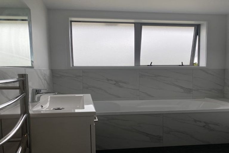 Photo of property in 28a Koromiko Street, New Lynn, Auckland, 0600