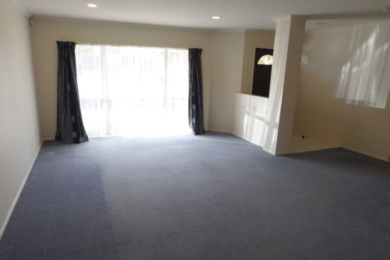 Photo of property in 18 Brittany Drive, Henderson, Auckland, 0612