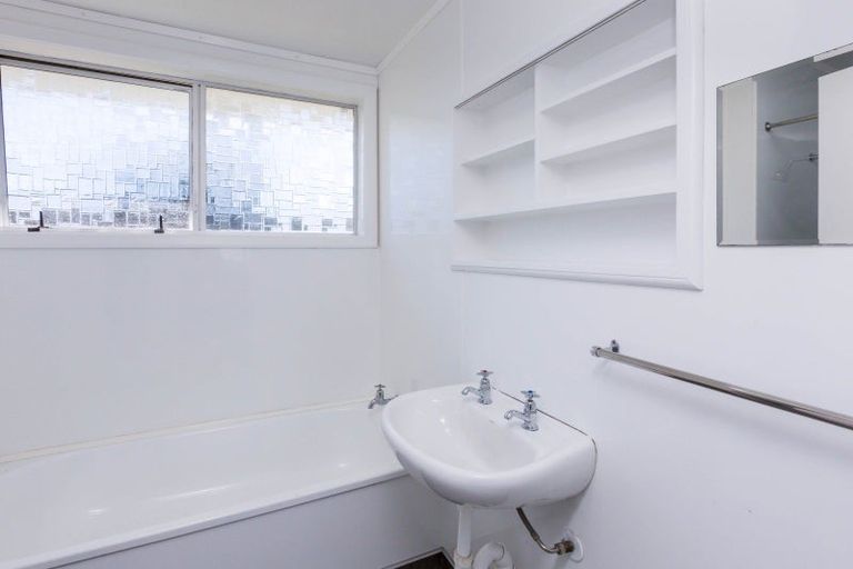 Photo of property in 23 Blueberry Grove, Timberlea, Upper Hutt, 5018