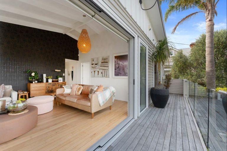 Photo of property in 17 Palmerston Road, Birkenhead, Auckland, 0626