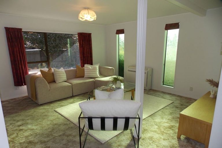 Photo of property in 16 Willowstream Grove, Cloverlea, Palmerston North, 4412