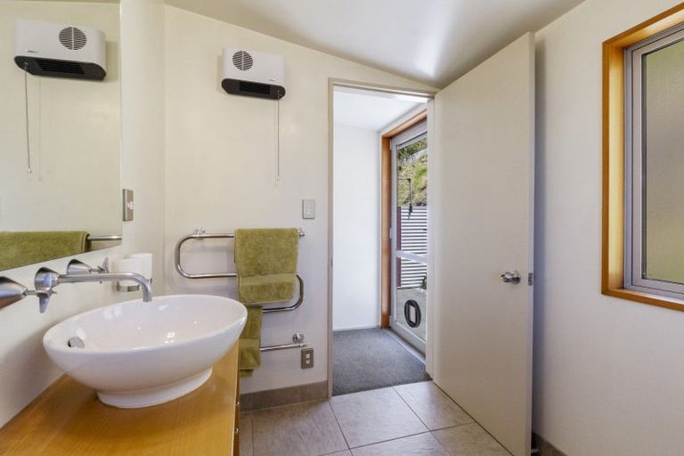 Photo of property in 12a Sainsbury Road, Fernhill, Queenstown, 9300