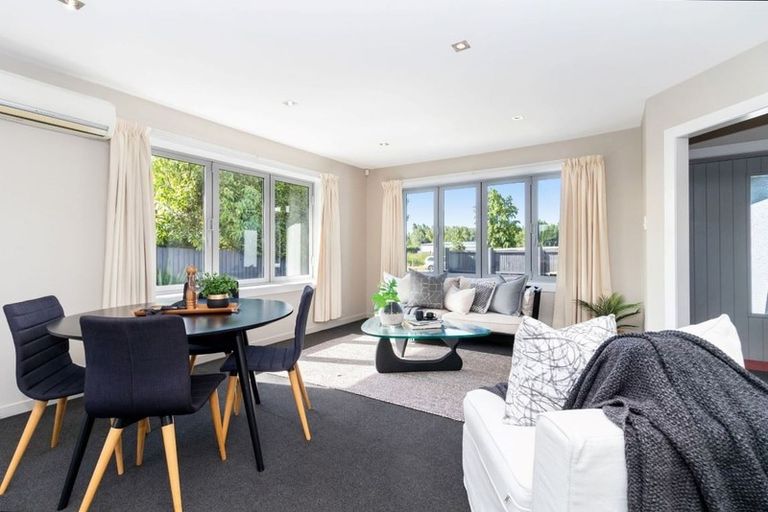 Photo of property in 397 Sawyers Arms Road, Harewood, Christchurch, 8051
