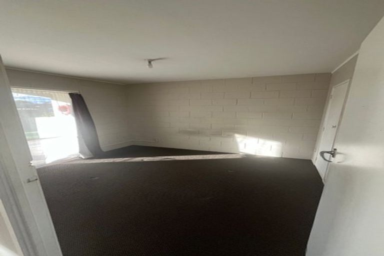 Photo of property in 1 Ihaka Place, Papatoetoe, Auckland, 2104