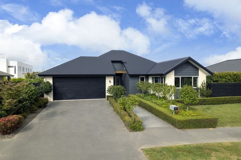 Photo of property in 6 Bargrove Close, Halswell, Christchurch, 8025