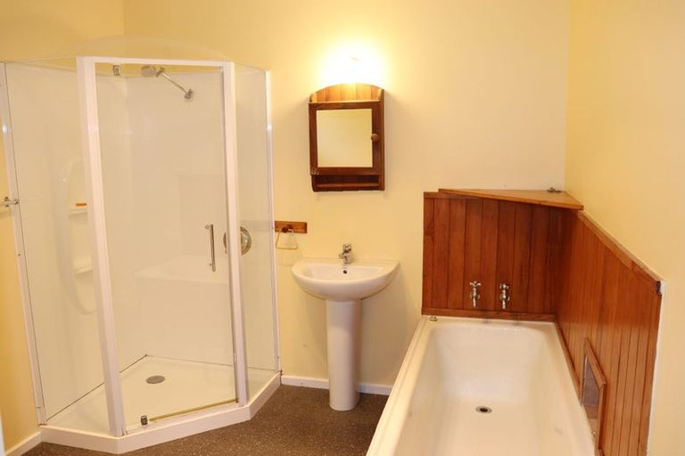Photo of property in 6 School Road, Kakanui, Oamaru, 9495