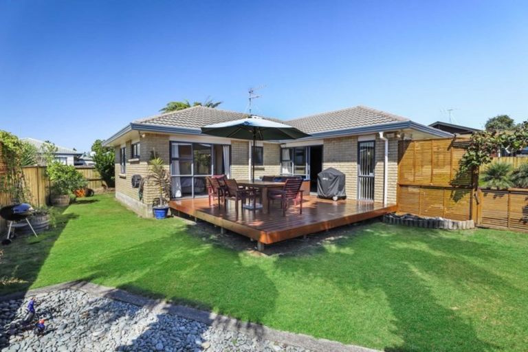 Photo of property in 34 Puriri Road, Pukekohe, 2120