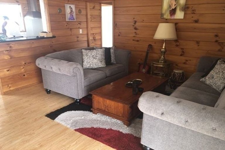 Photo of property in 1/3 Rewa Street, New Lynn, Auckland, 0600