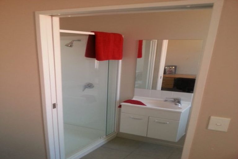 Photo of property in 3a Paeroa Street, Riccarton, Christchurch, 8041