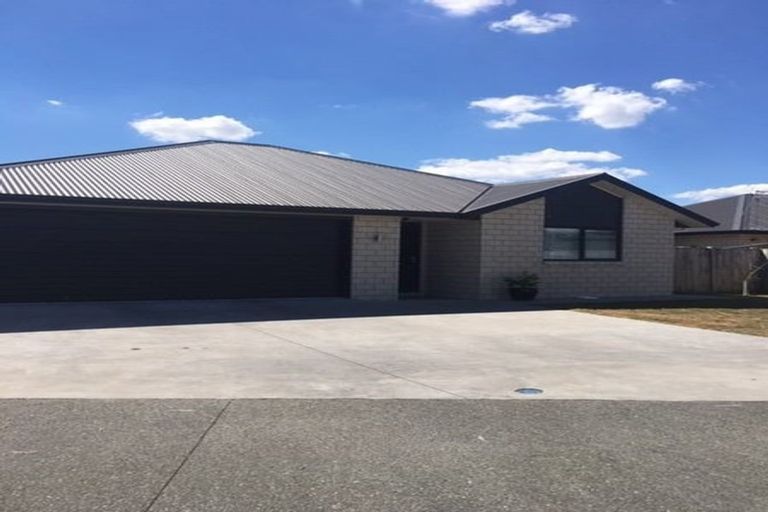 Photo of property in 10 Oolong Court, Huntington, Hamilton, 3210