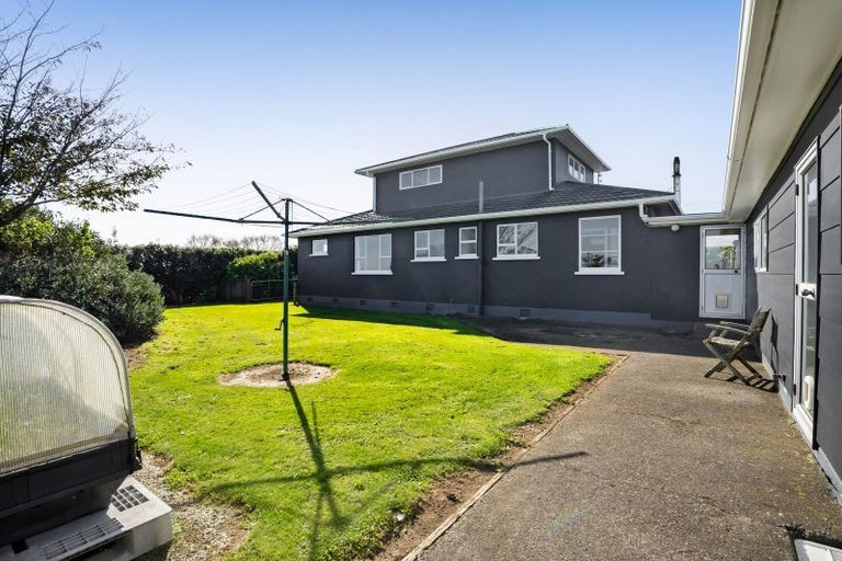 Photo of property in 2775 Eltham Road, Te Kiri, Opunake, 4682