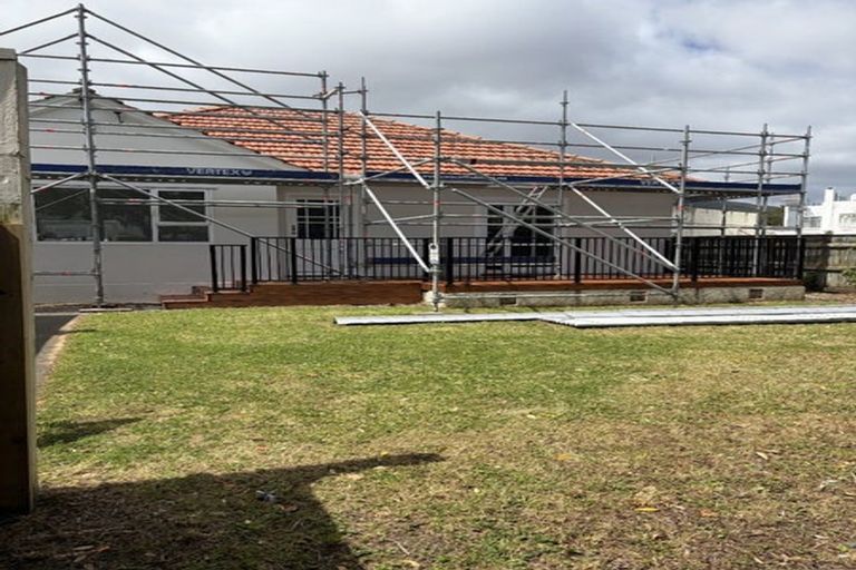 Photo of property in 89 Cambridge Terrace, Waterloo, Lower Hutt, 5011