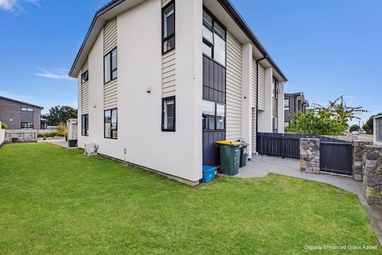 Photo of property in 15 Discovery Place, Marfell, New Plymouth, 4310