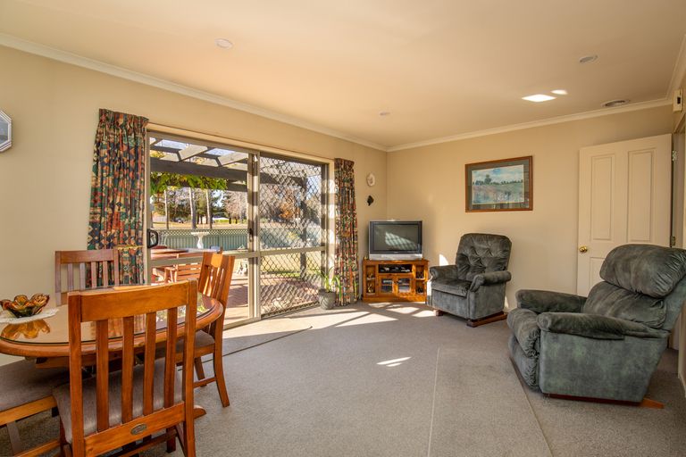 Photo of property in 6 Fir Close, Alexandra, 9320