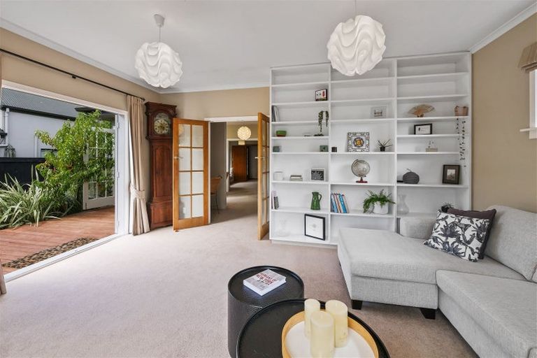 Photo of property in 51 Hawkesbury Avenue, St Albans, Christchurch, 8014