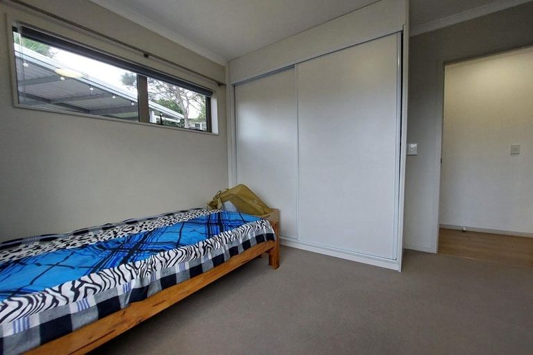 Photo of property in 20a Dolbear Street, Titirangi, Auckland, 0604